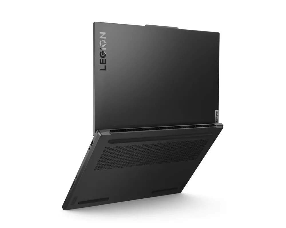Лаптоп Lenovo Legion 7 16IRX9 12