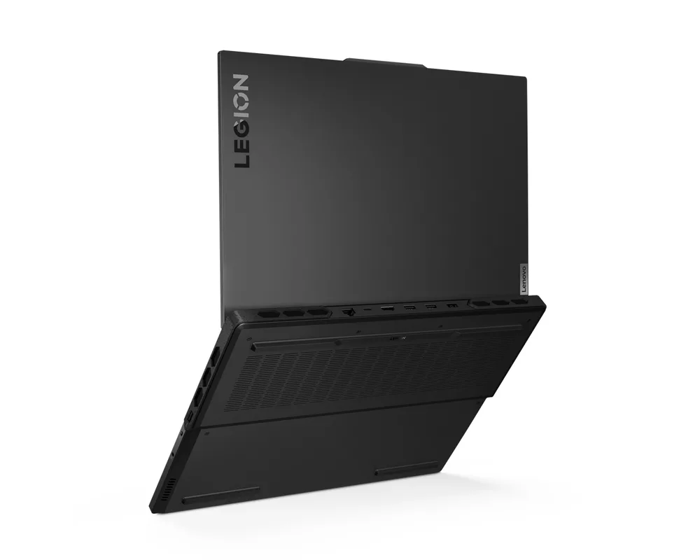 Лаптоп Lenovo Legion Pro 7 16IRX9H 14