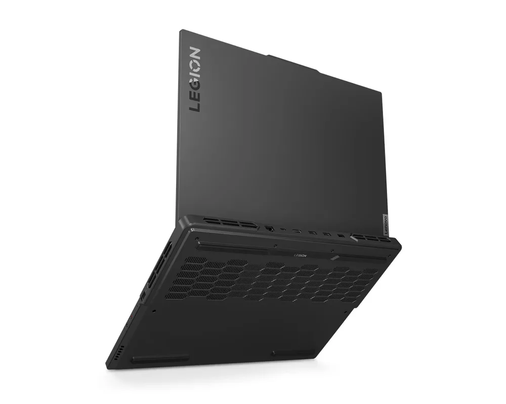 Лаптоп Lenovo Legion Pro 5 16IRX9 5