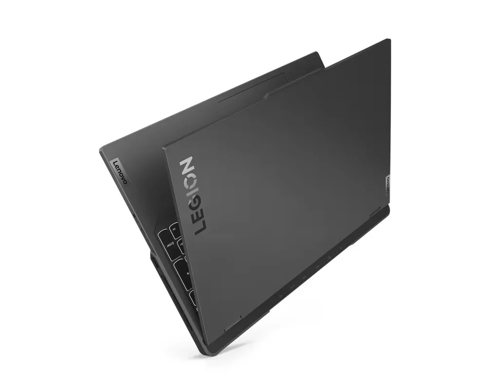 Лаптоп Lenovo Legion Pro 5 16IRX9 8