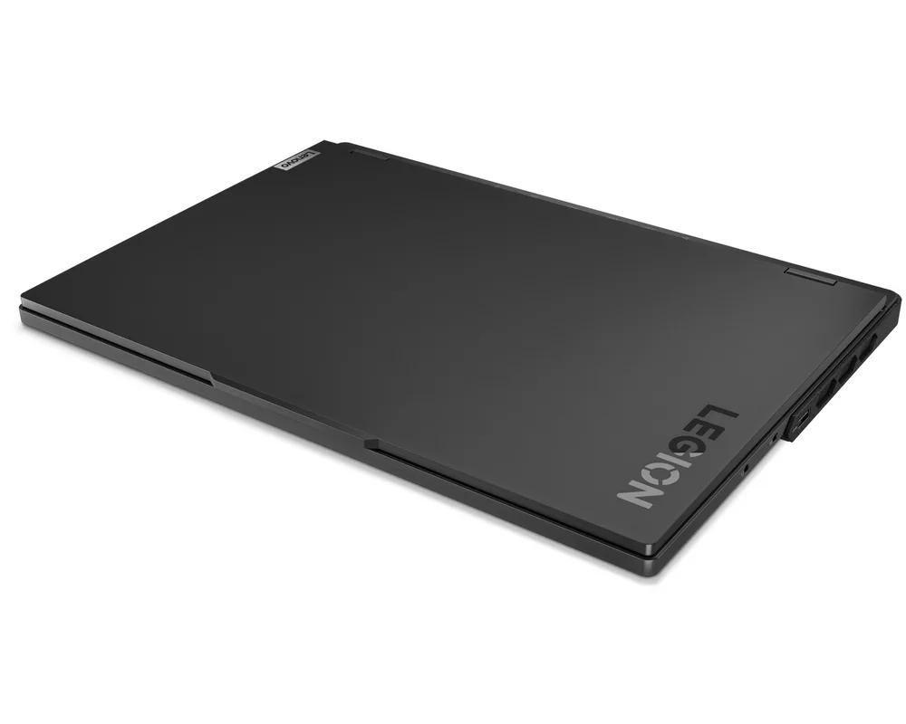 Лаптоп Lenovo Legion Pro 7 16IRX9H 16