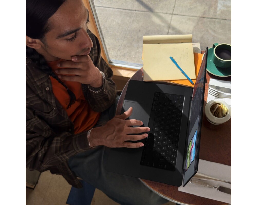 Лаптоп Apple 14-inch MacBook Pro: Apple M4 Pro chip with 12-core CPU and 16-core GPU 7