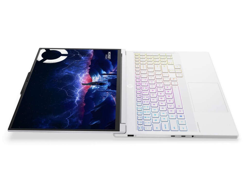 Лаптоп LENOVO Legion 7 Intel Core Ultra 9 275HX 16inch WQXGA OLED 500N 240Hz HDR 32GB DDR5 1TB PCIe RTX5070 8GB W11H Glacier White 11