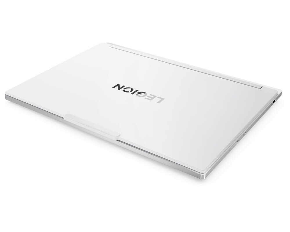 Лаптоп LENOVO Legion 7 Intel Core Ultra 9 275HX 16inch WQXGA OLED 500N 240Hz HDR 32GB DDR5 1TB PCIe RTX5070 8GB W11H Glacier White 10