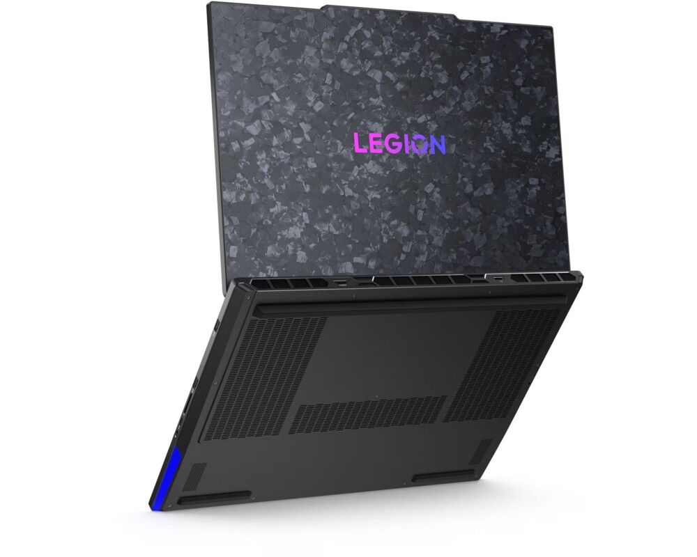 Лаптоп Lenovo Legion 9 18IAX10 10