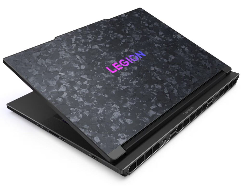 Лаптоп Lenovo Legion 9 18IAX10 7