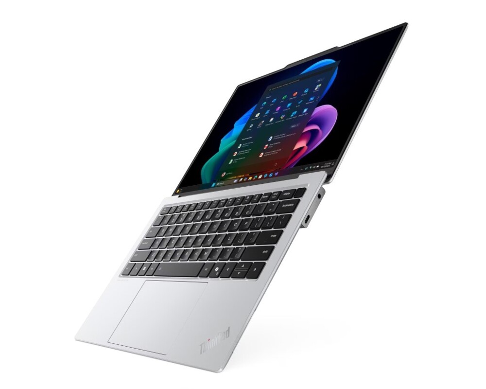 Лаптоп Lenovo ThinkPad X9-14 G1 Aura Edition Glacier White 3