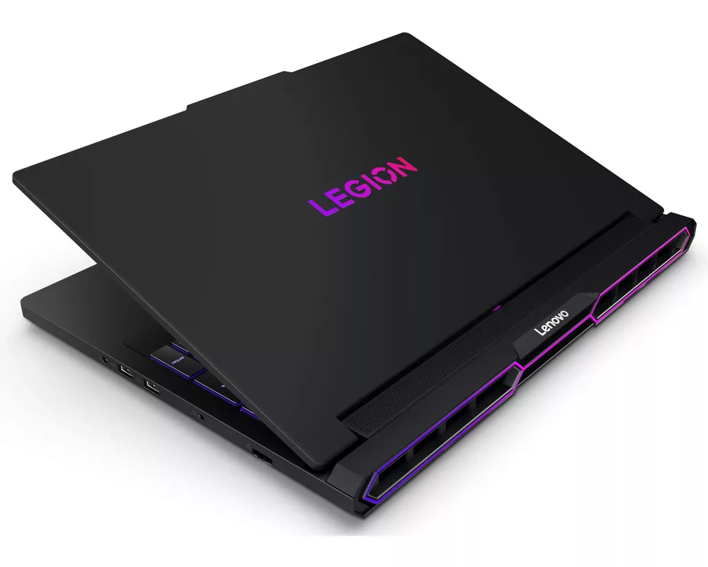 Лаптоп Lenovo Legion Pro 7 16IAX10H 8