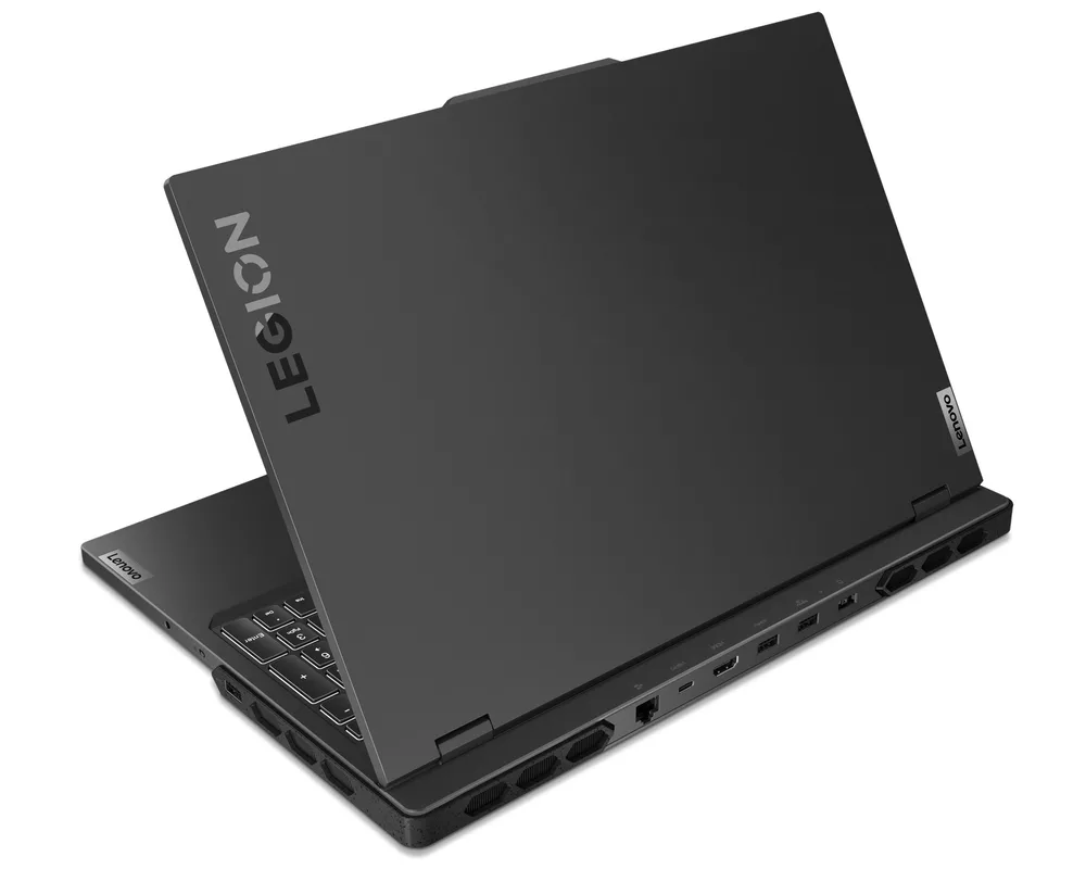 Лаптоп Lenovo Legion Pro 7 16IAX10H 7