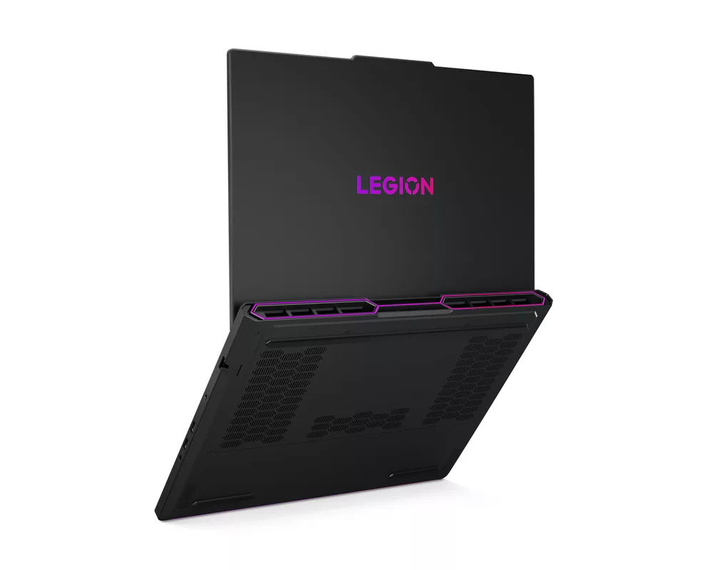 Лаптоп Lenovo Legion Pro 7 16IAX10H 7