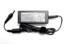  Оригинално Зарядно за лаптоп (Original Laptop Adapter) Toshiba - 19V / 1.58A / 30W - (5.5x2.5) 793929 50135005A на топ цена - PIC.bg