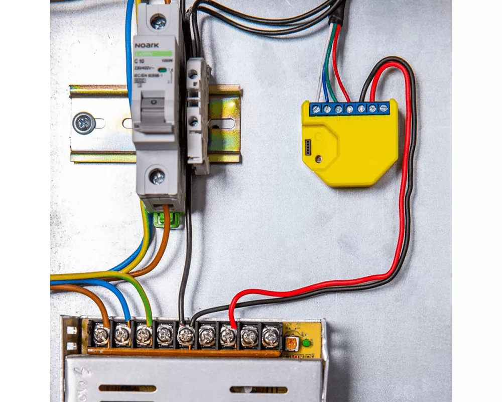 Smart Home Wi-Fi контролер за LED осветление Shelly RGBW2 2