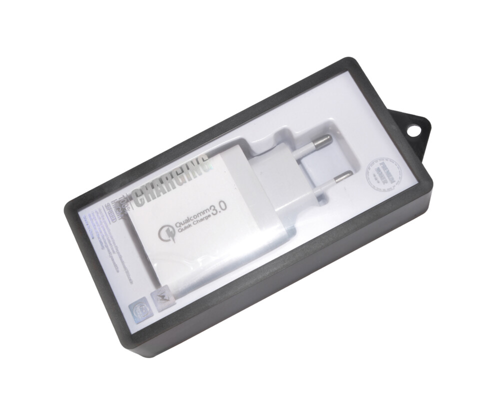 Зарядно Makki бързо Fast Charger - QC3.0+2xUSB 3... 9