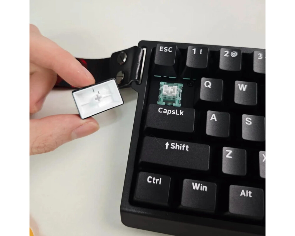 Клавиатура Madlions професионална геймърска механична клавиатура Professional Gaming Mechanical Keyboard MAD 60 HE RGB - 1K 4