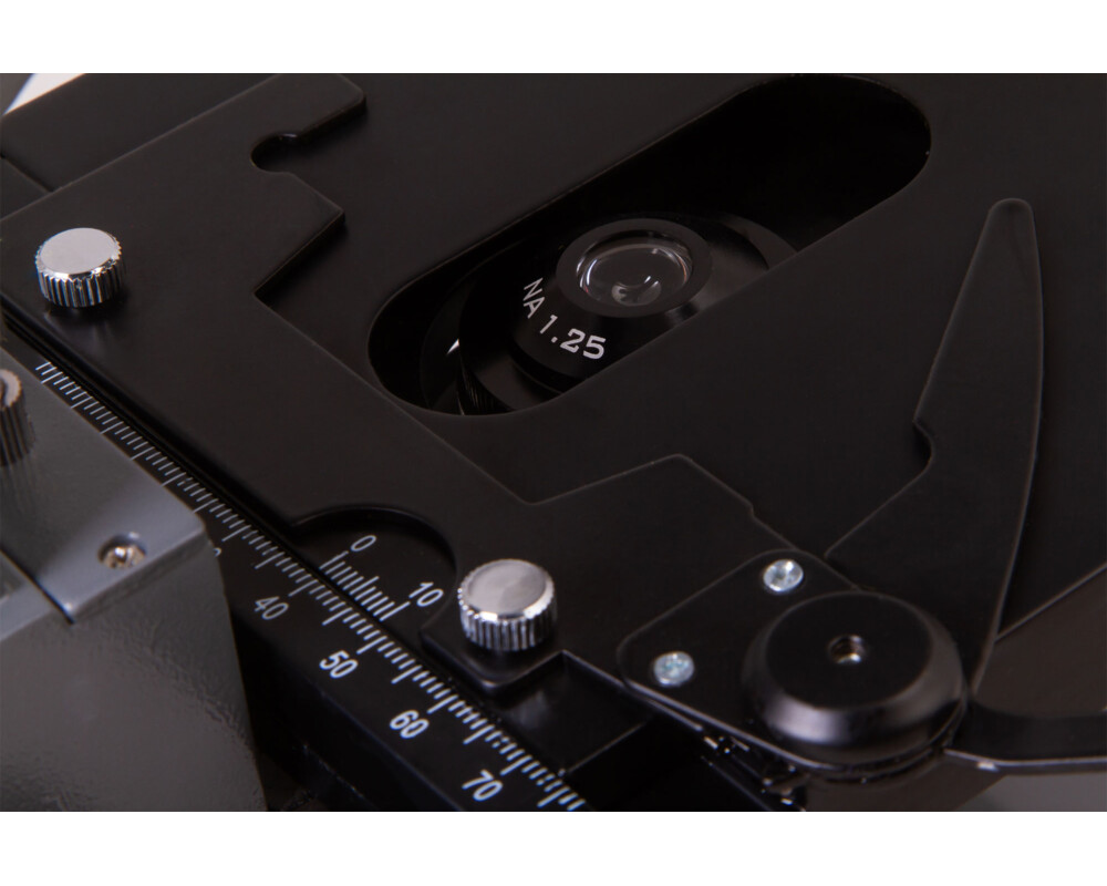 Микроскоп Биологичен монокулярен Levenhuk 320 BASE 81