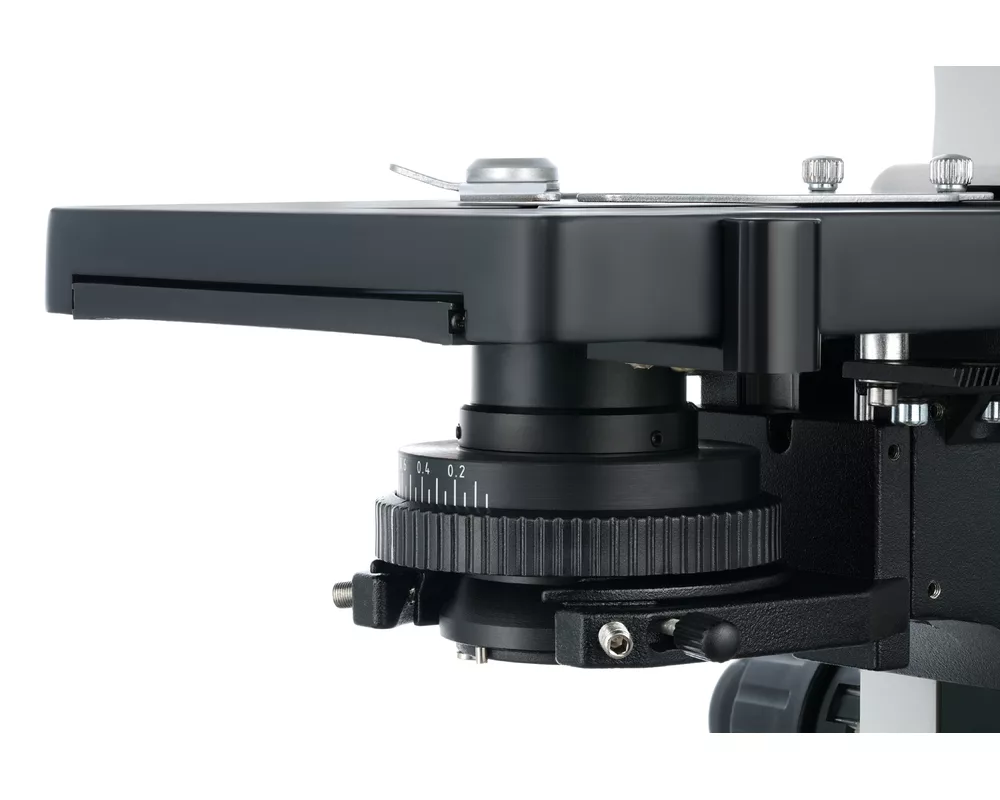 Микроскоп Цифров тринокулярен Levenhuk MED D40T 7