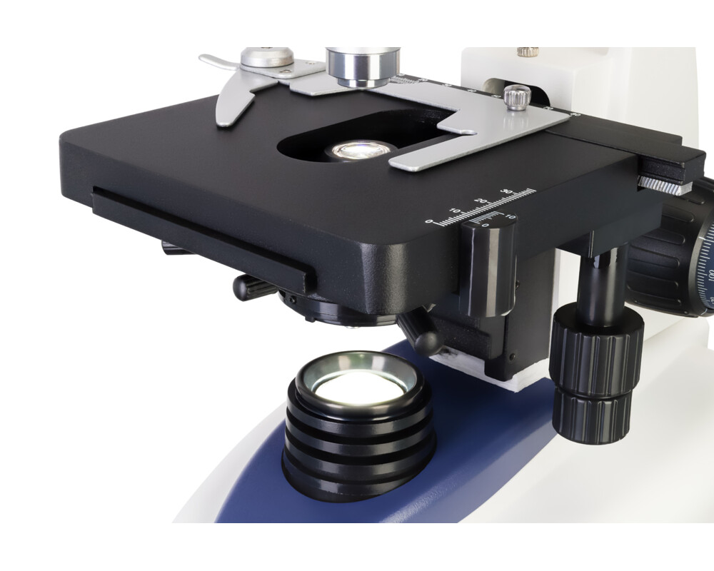 Микроскоп Цифров Levenhuk D95L LCD 10