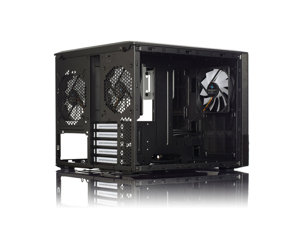 Кутия FD NODE 804 BLACK W/WINDOW 6