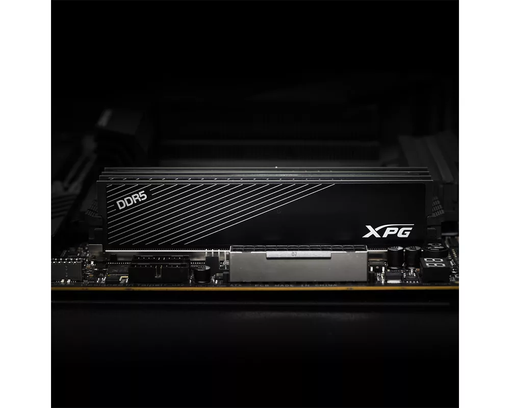 Памет 16GB DDR5 5200 ADATA HUNTER 2