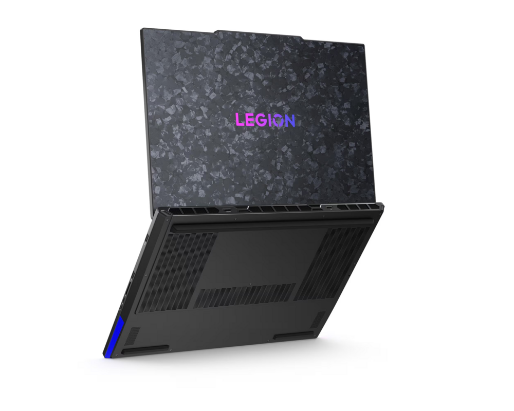 Лаптоп LeovoLegion 9 18IAX10 18