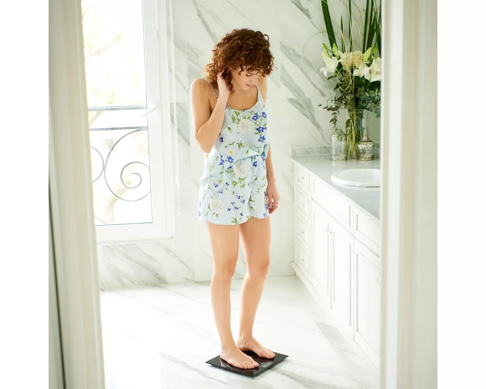 Смарт кантар Beurer GS 10 Glass bathroom scale  black; Automatic switch-off 3