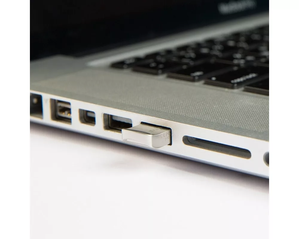 Флаш памет Transcend 32GB JETFLASH 710 5