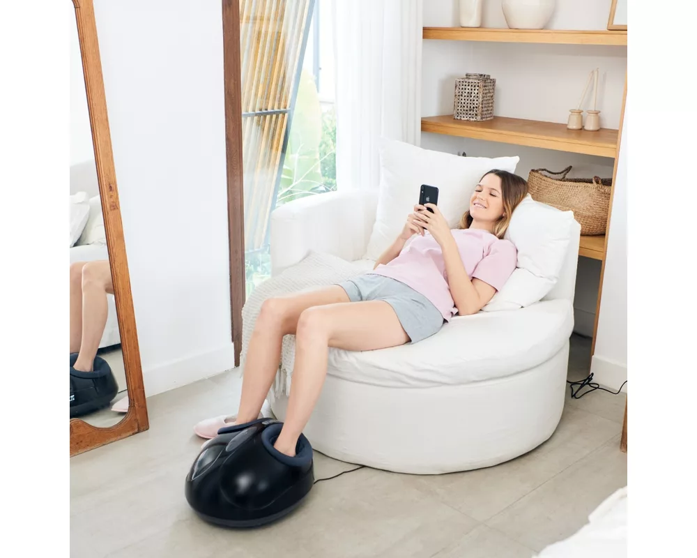 Масажор Beurer FM 90 Shiatsu foot massager;Shiatsu and air pressure massage; Heat function; 3 massage programmes; 3 intensity levels of air compression massage; shoe size 46; washable and removable cover 8