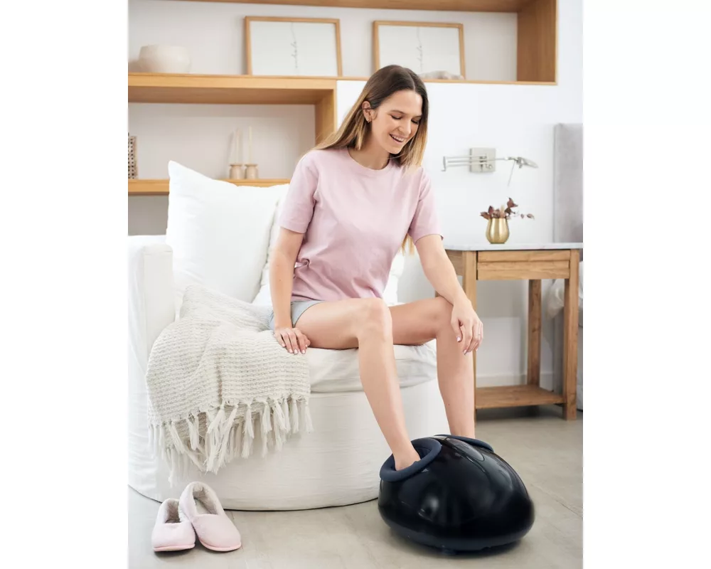 Масажор Beurer FM 90 Shiatsu foot massager;Shiatsu and air pressure massage; Heat function; 3 massage programmes; 3 intensity levels of air compression massage; shoe size 46; washable and removable cover 6