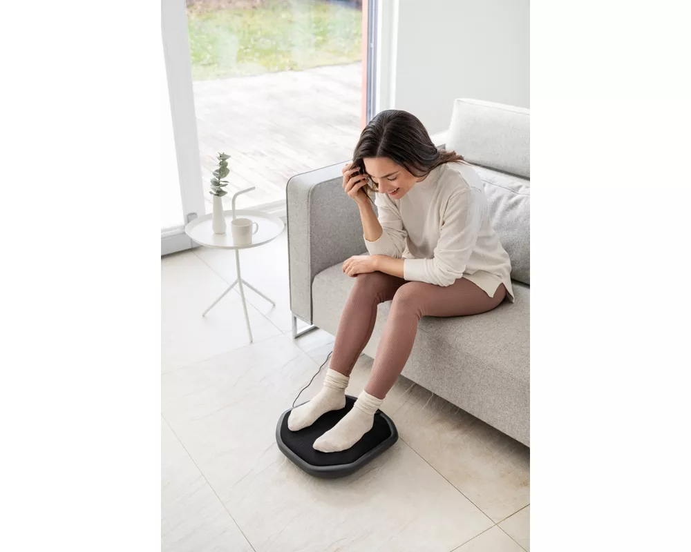 Масажор Beurer FM 70 Soothing Shiatsu foot and back massage; Heat function; 18 Shiatsu massage heads; 3 massage speeds; Removable and washable cover 4