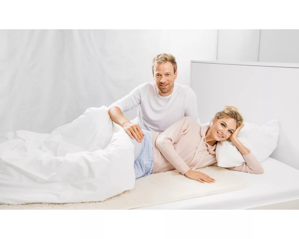 Термоподложка Beurer UB 53 Teddy Single Heated Underblanket; Upper side soft teddy bear fabric; LED controller; 4 temperature settings; washable at 30°; underside: fleece; auto switch from lvl 4/3 to 2 after 3 hours; Oko_Tex 100;150(L)x80(W) cm 2