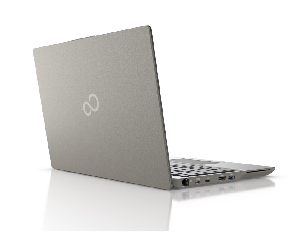 Лаптоп Fujitsu LIFEBOOK U7411 7