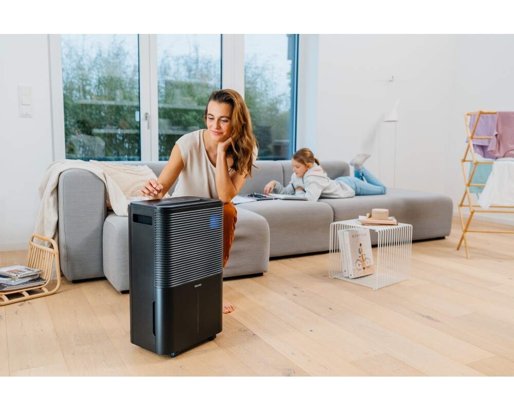 Влагоабсорбатор Beurer LE 250 Air Dehumidifier; up to 20 litre/day; rooms  40 to 60 cm2; Laundry drying function; Removable tank: 4.0 l; Automatic mode; Night mode; Timer;  2 fan levels; Environmentally friendly refrigerant R290 11