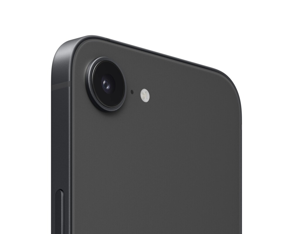 Смартфон iPhone 16e is built for Apple Intelligence and powered by the A18 chip [1]. Shoot super, 512 GB, Black, A3409 13