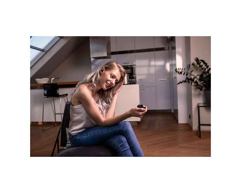 Слушалки Philips UpBeat SHB2505 Bluetooth 5.0 Wireless in-Ear Earbuds 4