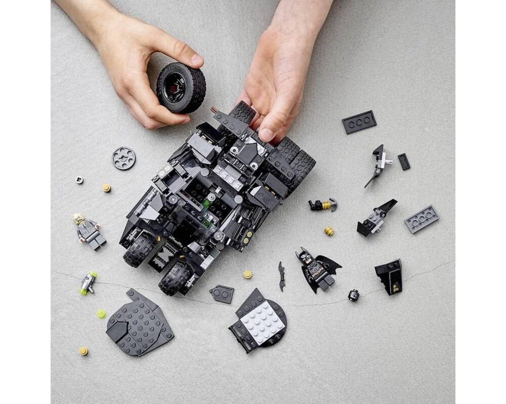 Конструктор LEGO Super Heroes - DC Batman Batmobile Tumbler Scarecrow Showdown Set - 76239 5