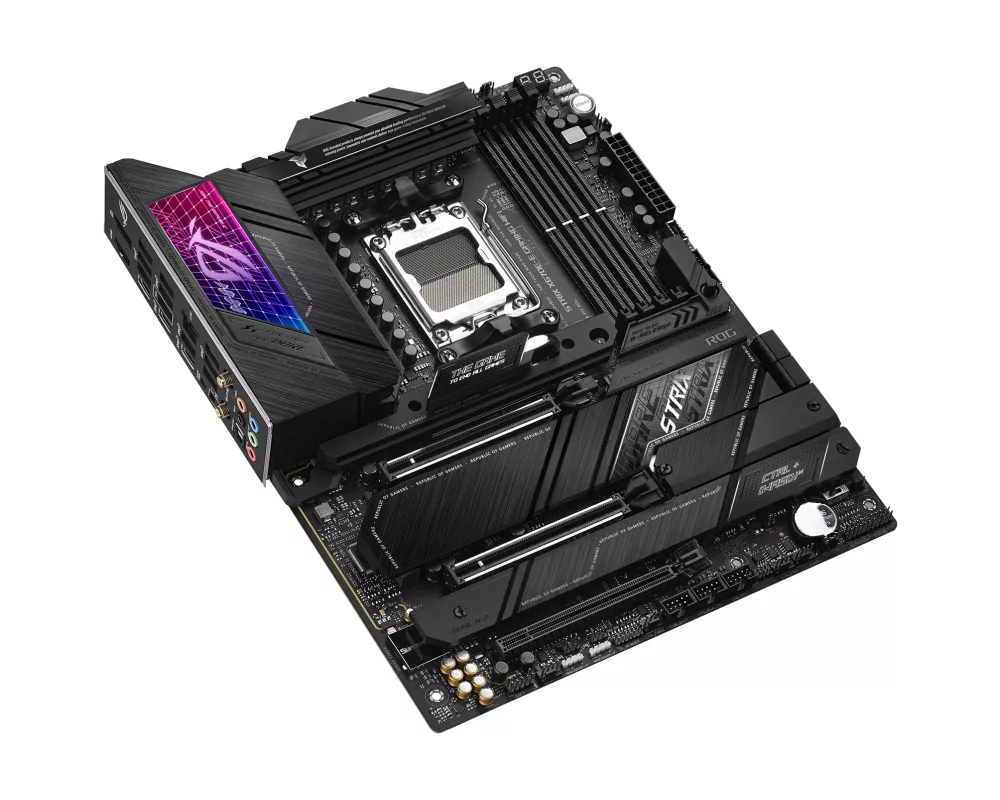Дънна платка ASUS ROG STRIX X670E-E GAMING WIFI AM5 ATX MB 4xDIMM DDR5 4xM.2 6xSATA 5
