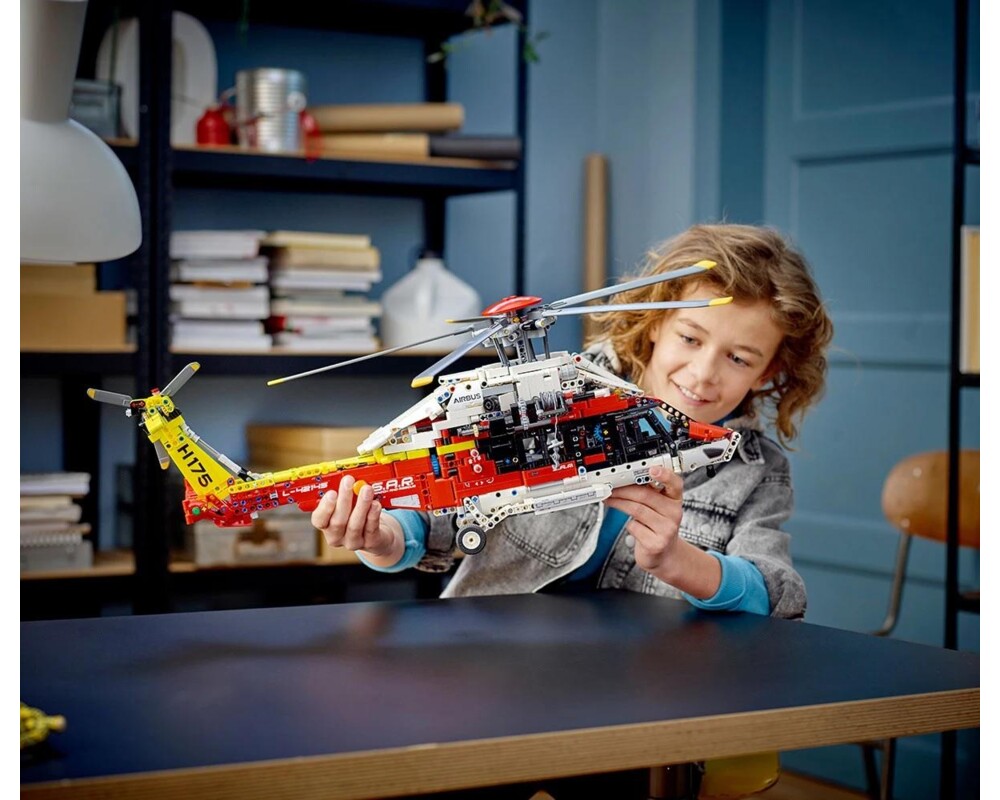 Конструктор LEGO Technic - Airbus H175- 42145 6