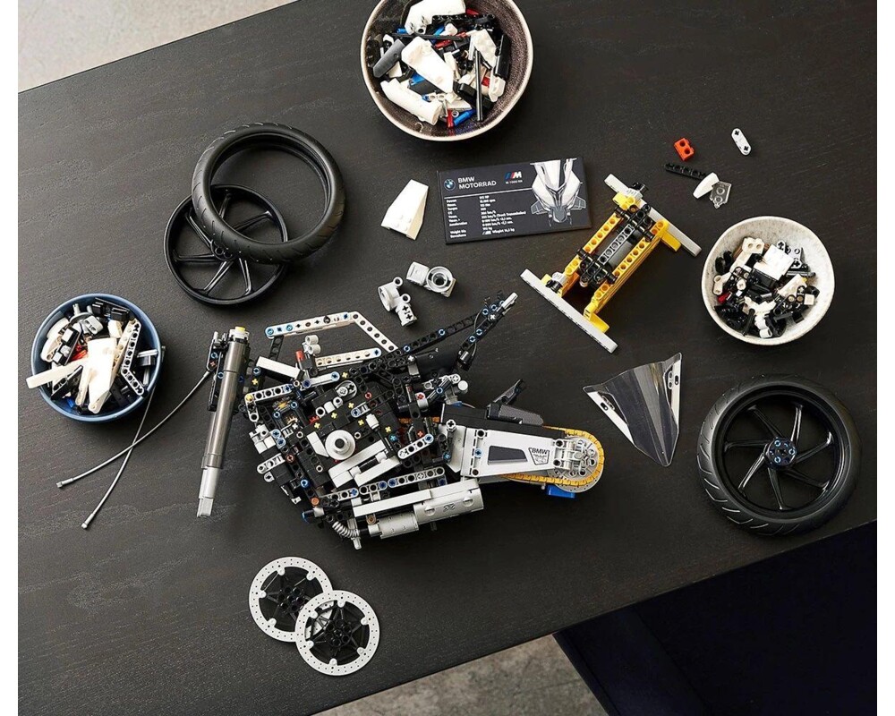 Конструктор LEGO Technic - BMW M 1000 RR - 42130 5