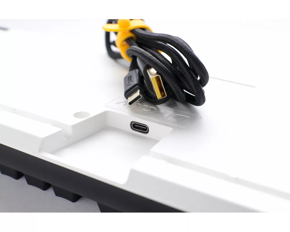 Клавиатура Геймърскa механична клавиатура Ducky One 3 Classic Full Size Hotswap Cherry MX Red, RGB, PBT Keycaps 5