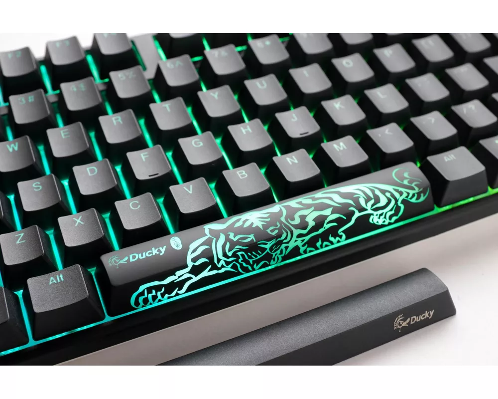 Клавиатура Геймърскa механична клавиатура Ducky One 3 Classic Full Size Hotswap Cherry MX Red, RGB, PBT Keycaps 2