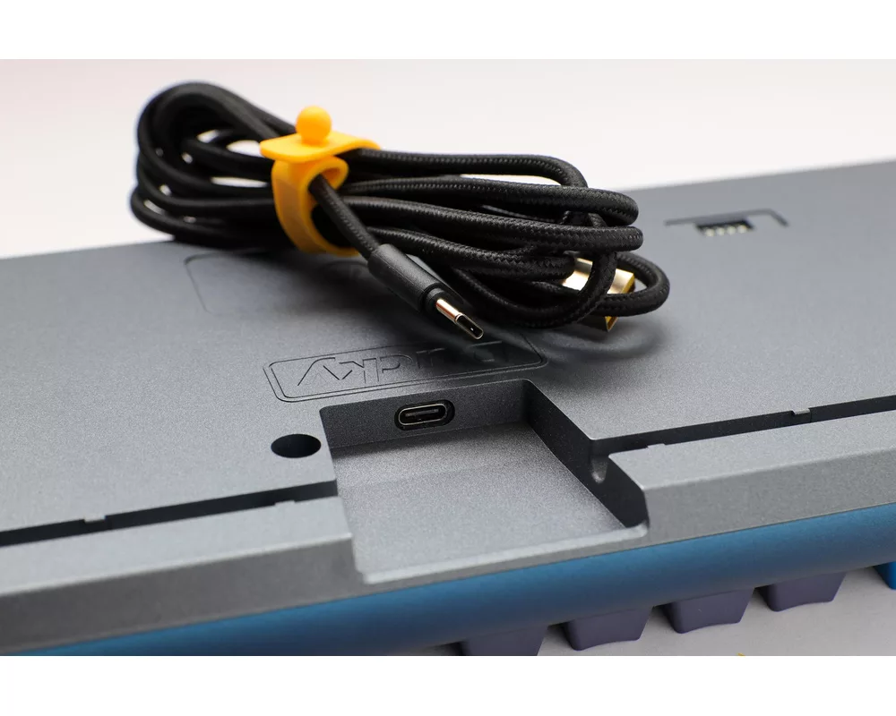 Клавиатура Геймърскa механична клавиатура Ducky One 3 DayBreak Full Size Hotswap Cherry MX Black, RGB, PBT Keycaps 8