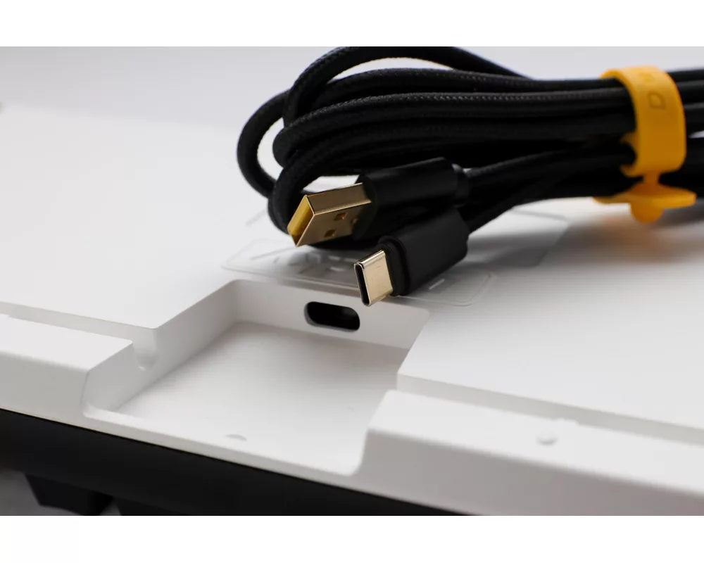 Клавиатура Геймърскa механична клавиатура Ducky One 3 Classic TKL Hotswap Cherry MX Red, RGB, PBT Keycaps 5