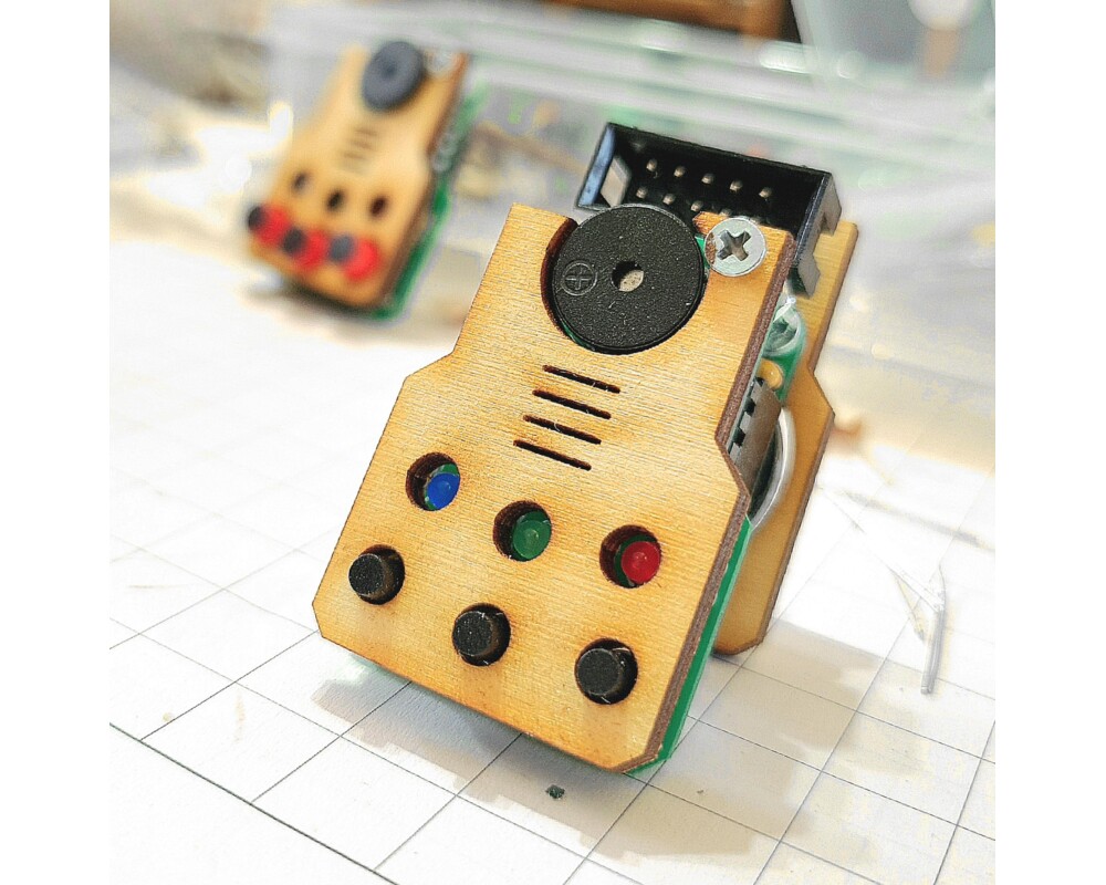 Учебен конструктор Тинузавър Проект за сглобяване на игра СИМУ, Ниво 1 2