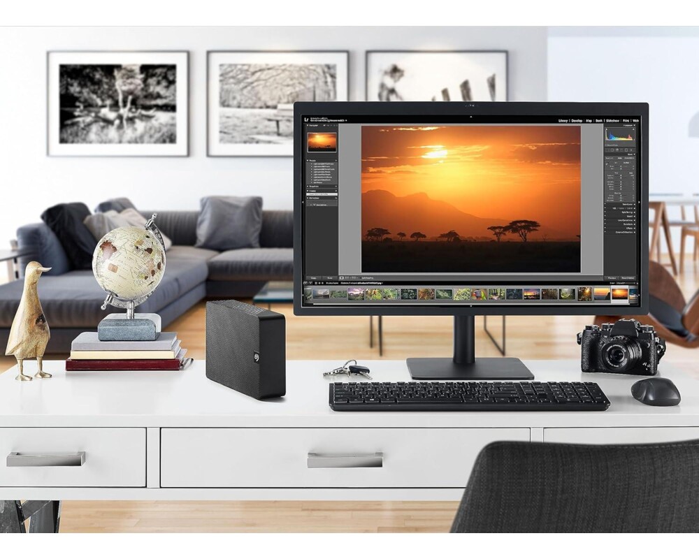 Твърд диск SEAGATE Expansion Desktop External Drive 24TB USB3.0 3.5inch 8