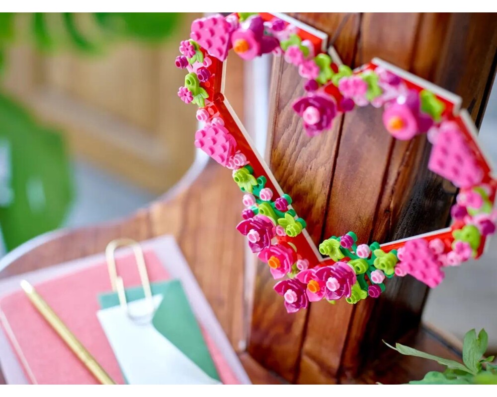 Конструктор LEGO Hearth Ornament - 40638 2