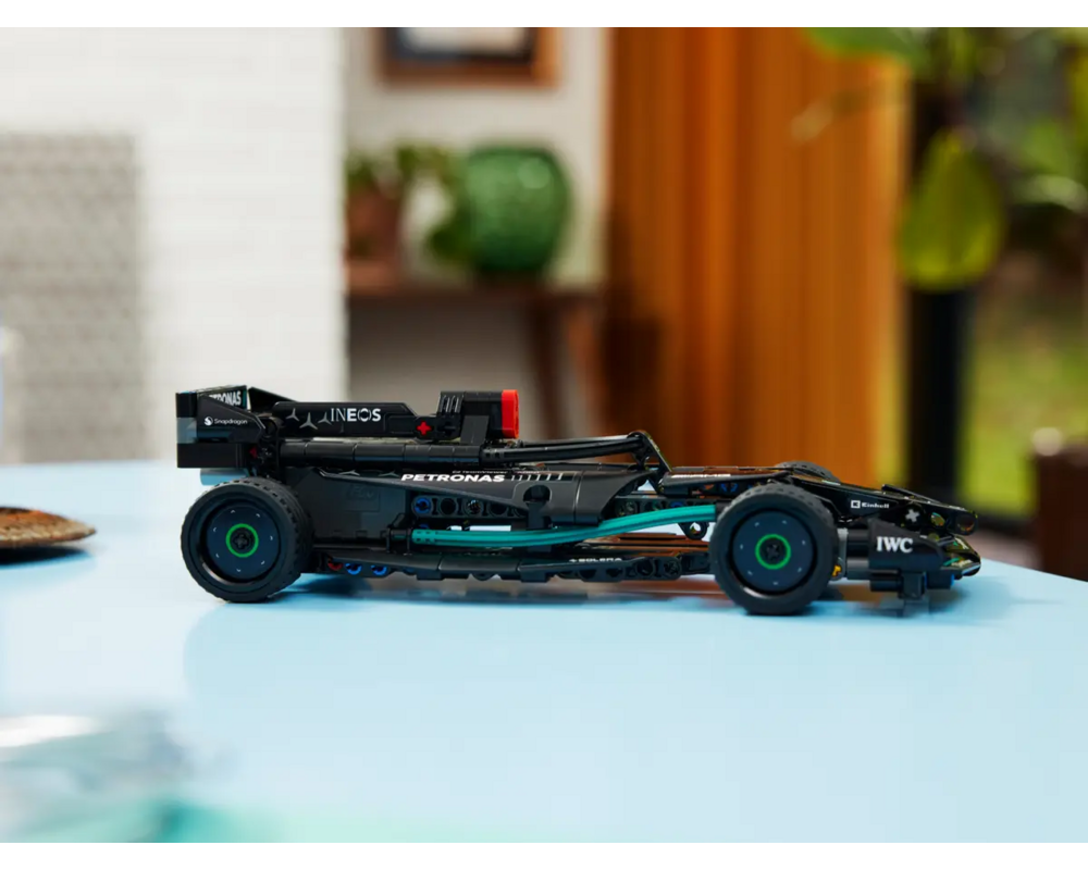 Конструктор LEGO Technic - Mercedes-AMG F1 W14 E Performance Pull-Back - 42165 5