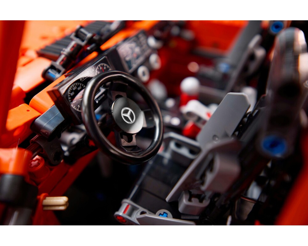 Конструктор LEGO Technic - Mercedes Benz G500 Professional Line, 42177 5