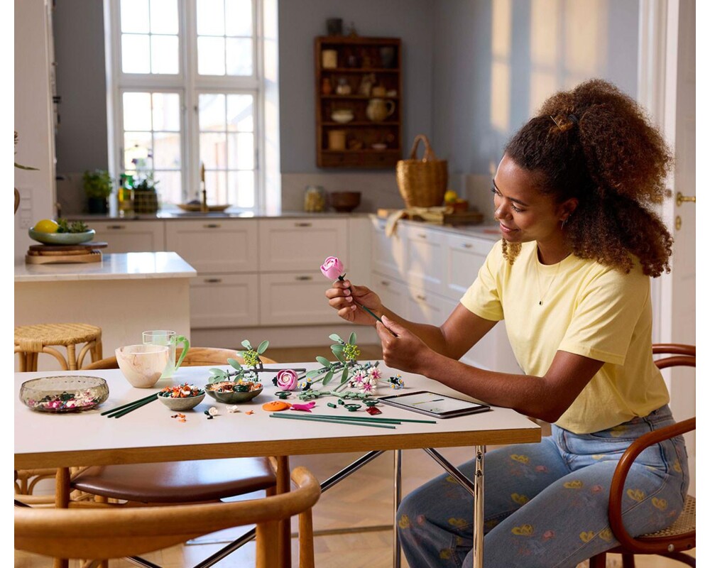 Конструктор LEGO  Botanicals - Beautiful Pink Flower Bouquet , 10342 4