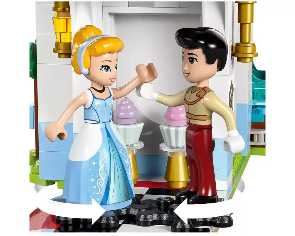 Конструктор LEGO Princess Cinderella's castle and horse-drawn carriage- 43275 4