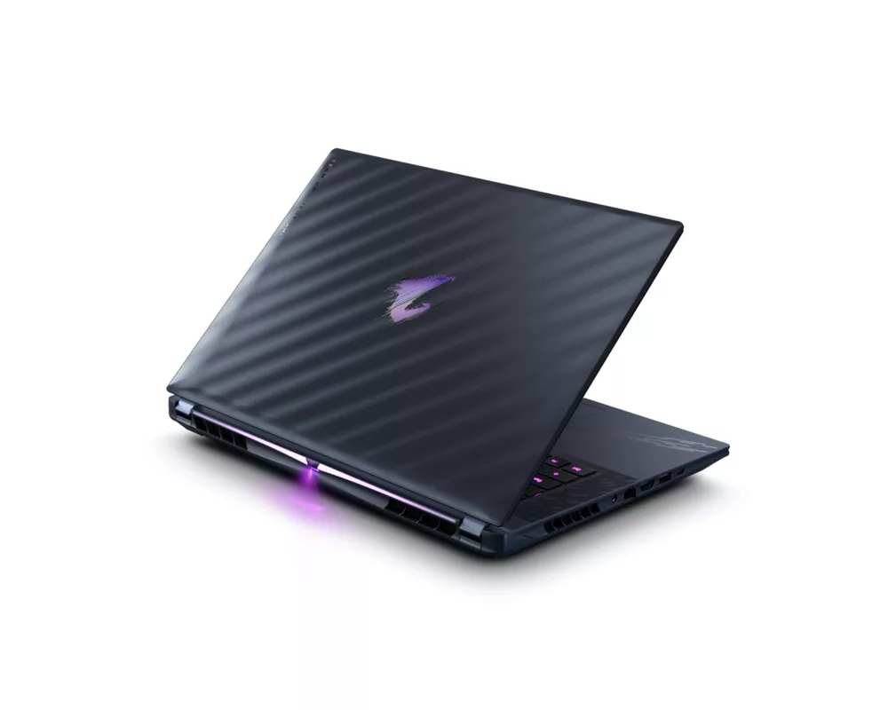 Лаптоп GIGABYTE AORUS MASTER 16 BXH 6
